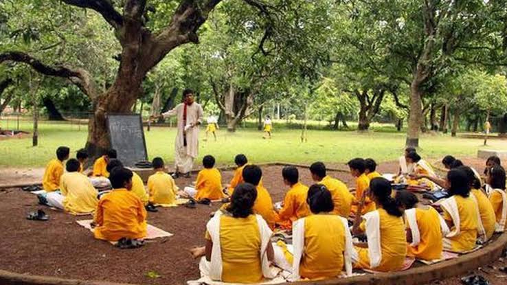 রবীন্দ্রনাথ এবং তাঁর স্বপ্ন বিশ্বভারতী