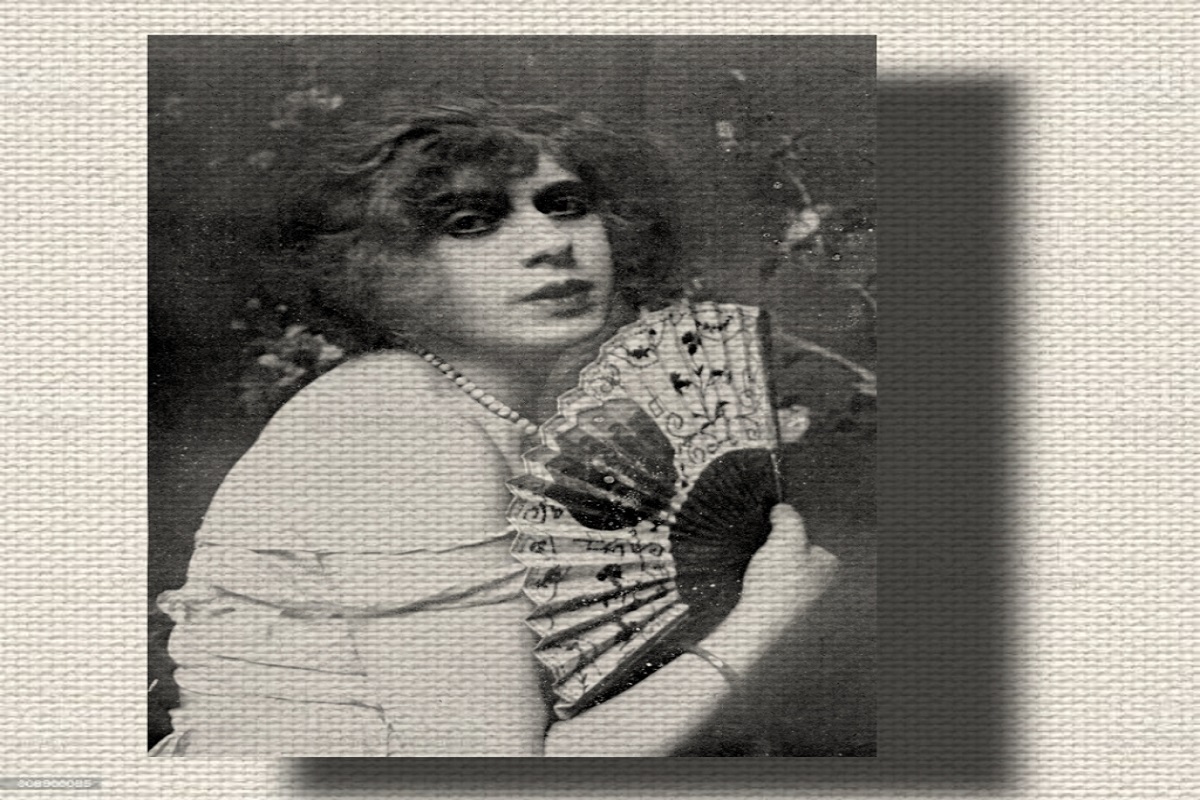 পৃথিবীর প্রথম নথিভুক্ত রূপান্তরকামী, লিলি এলবির শিকল ভাঙা অজুতের প্রেরণা...