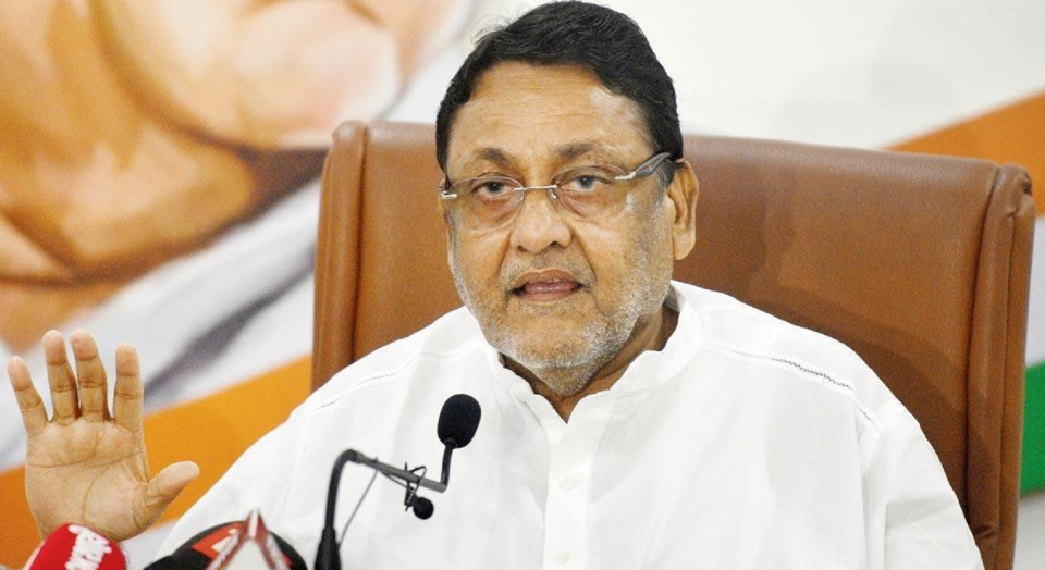 ডি কোম্পানির সঙ্গে যোগ? নাকি আরিয়ানের পক্ষ নেওয়ার মাশুল গুণছেন নবাব মালিক?