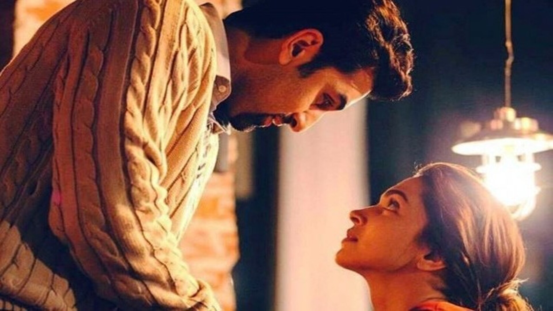 ভালবাসার মানুষের প্রতি বিশ্বাস নেই, কেন প্রেমের সম্পর্কে থাকতে চান না কিছু মানুষ?