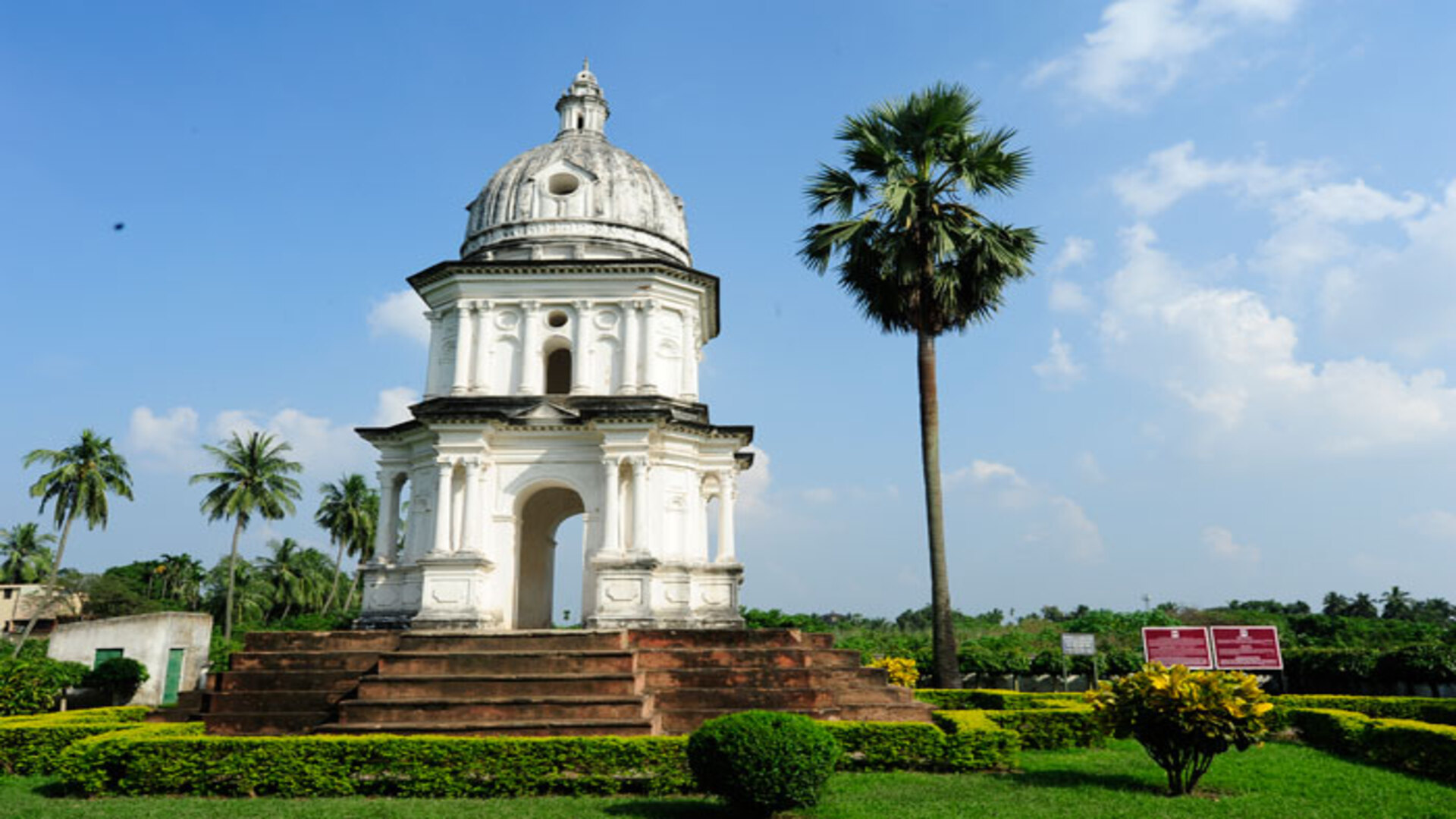 সাতবার বিয়ে, প্রতিবার স্বামীর মৃত্যু, কলকাতার কাছেই আছে রহস্যময়ী 'সাত সাহেবের বিবি'-র কবর