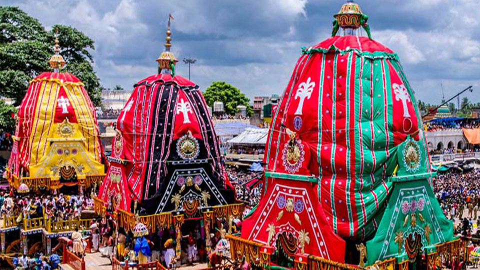 জগন্নাথের রথ এক ইসলাম সম্প্রদায়ের ভক্তের সমাধির সামনে এসে থামে আজও