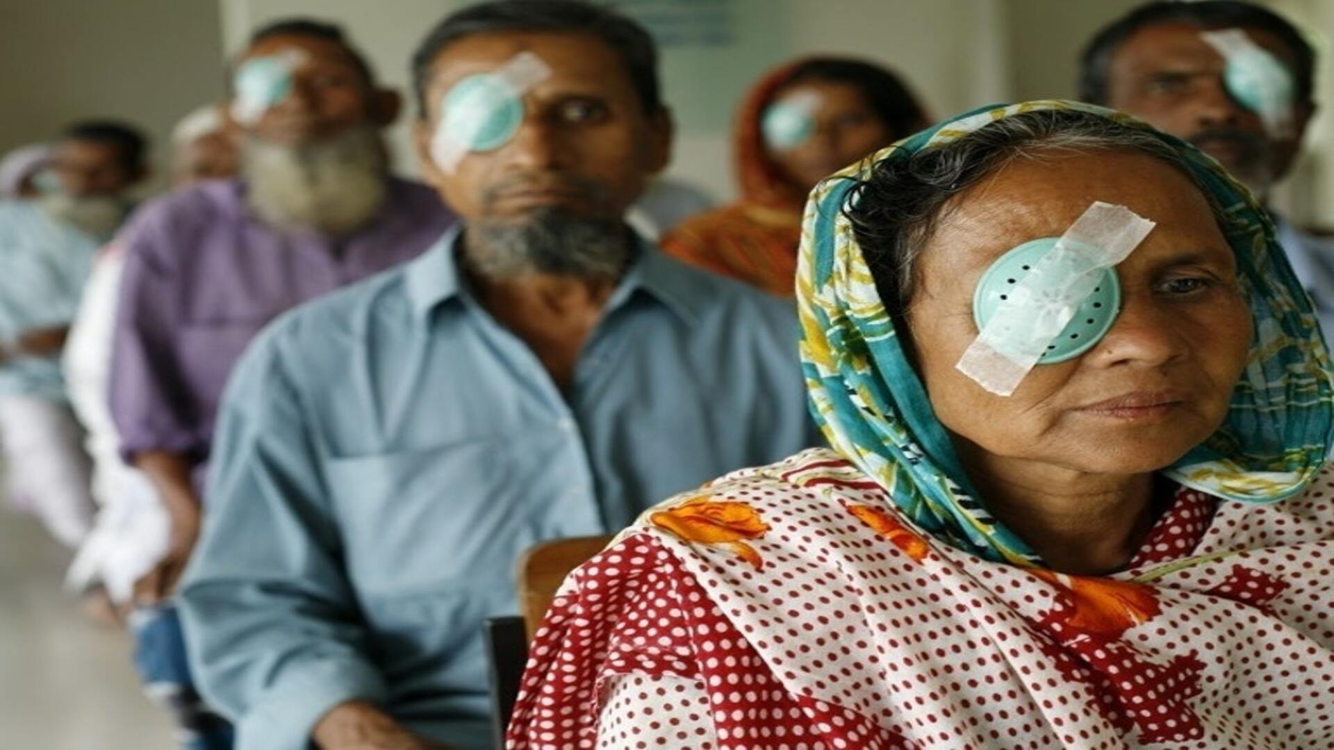 অন্ধত্বর সঙ্গে পাল্লা দিয়ে বাড়ছে অবসাদ, কেমন আছেন ভারতের দৃষ্টিহীন মানুষরা?
