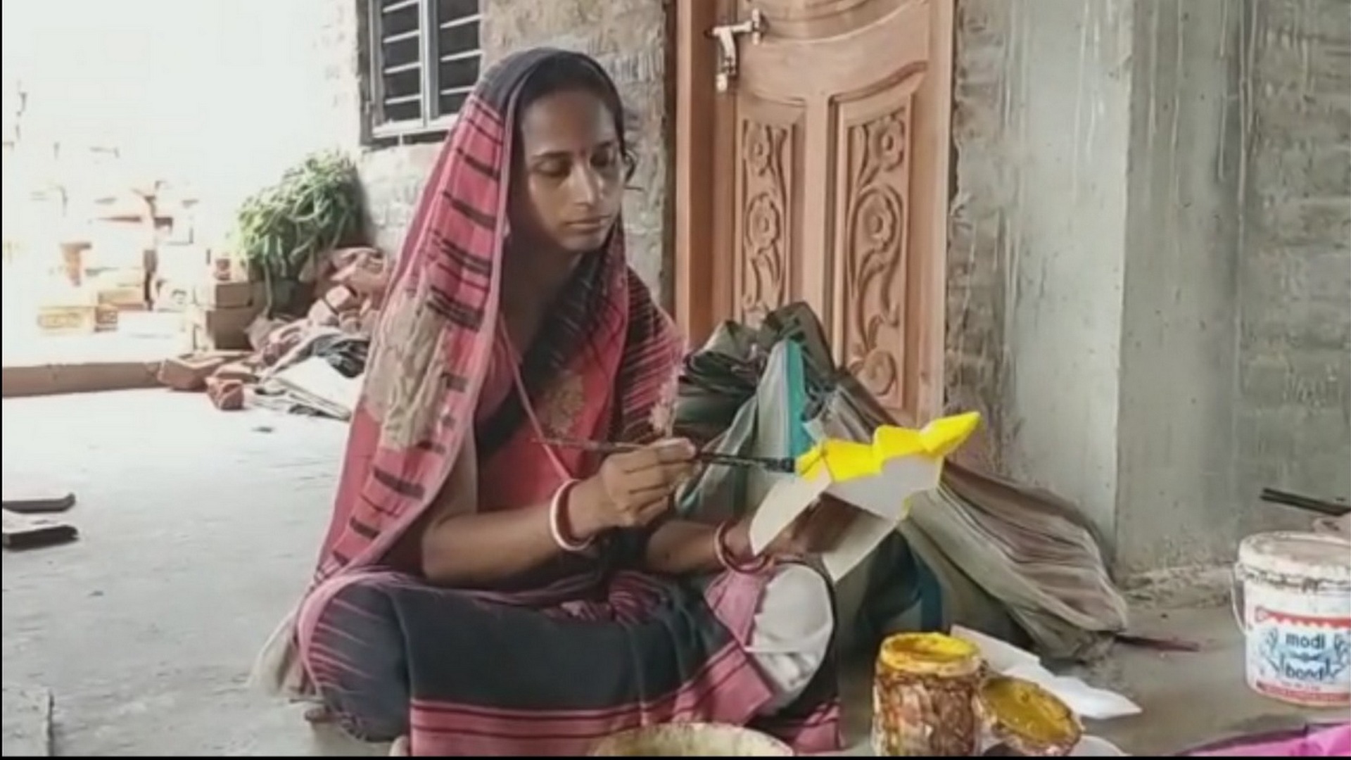 মূল্যবৃদ্ধির কোপে দুর্গাও! এই বাজারে কতদিন টিকবে সাবেকি ডাকের সাজ?