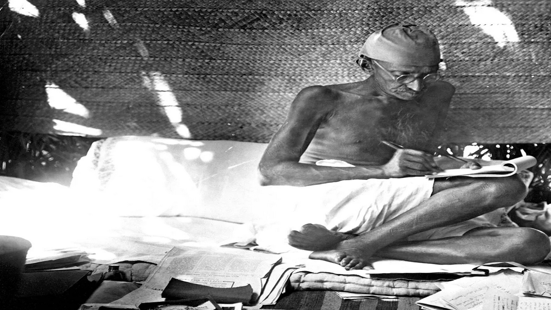 আজীবন ঝর্না কলমের চরম বিরোধী মহাত্মা গান্ধী, যে কথা মনে রাখেনি কেউ
