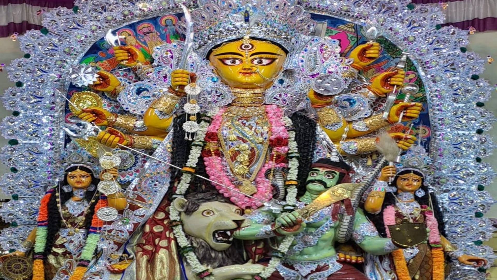 সারা কালনা অন্ধকারে ডুবিয়ে নিরঞ্জন হয় প্রতিমার! অবাক করবে মহিষমর্দিনীর ঐতিহ্য