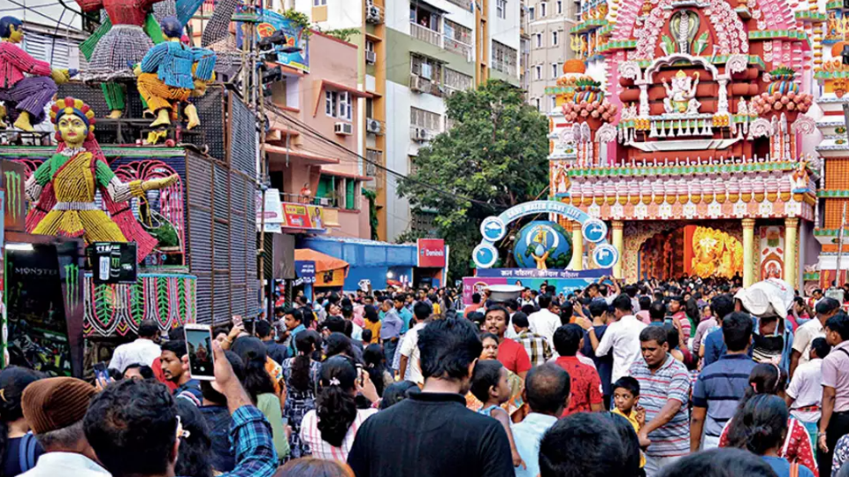 পুজোর হ্যাংওভার সামলাতে শরীর আদৌ প্রস্তুত? মাথায় থাকুক সুস্থতার এই উপায়গুলি