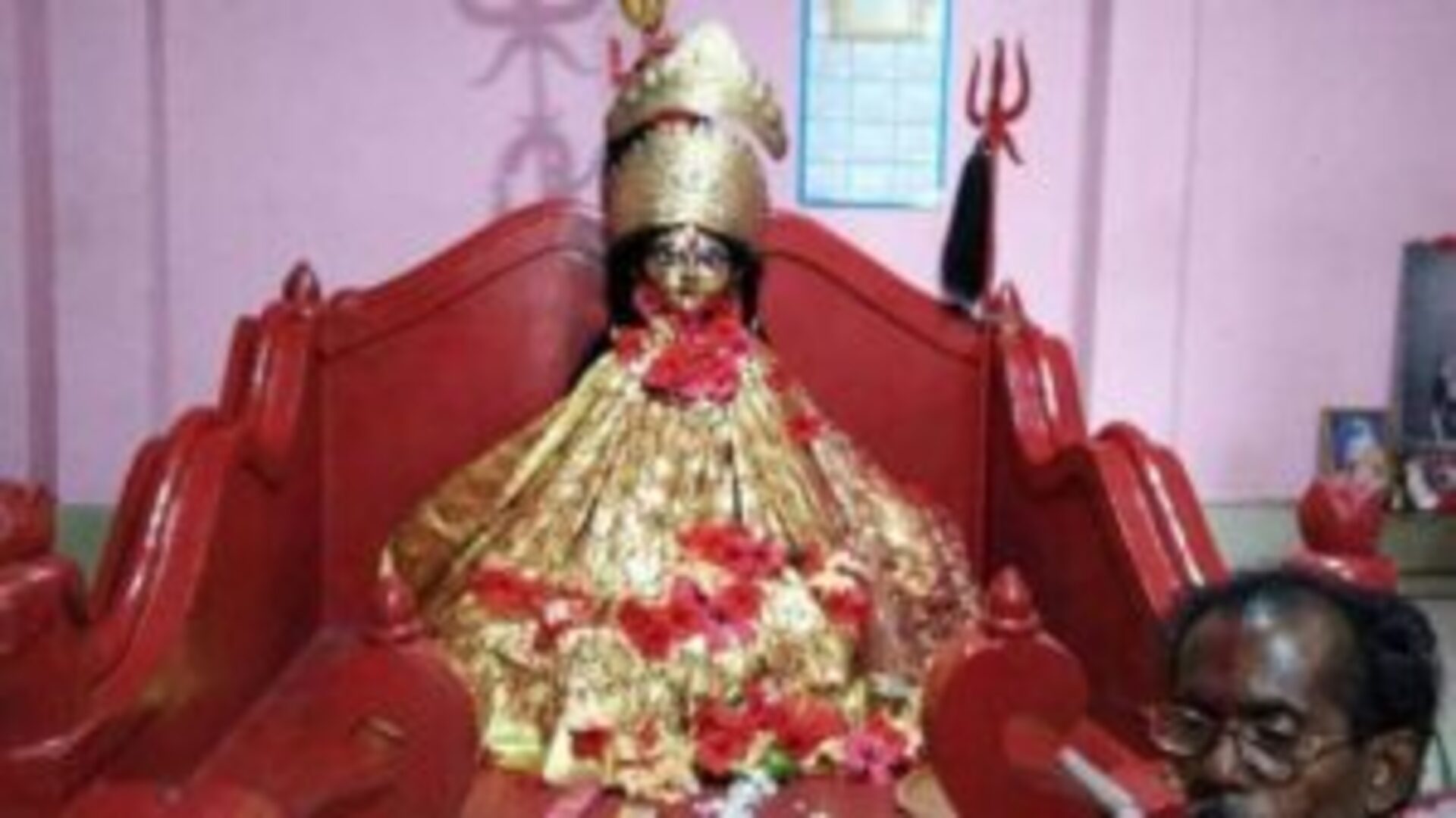 দেবীর গোপন রূপ দেখে অন্ধ হয়েছিল ভক্তরা! কিরীটেশ্বরী সতীপীঠে আজও জীবিত কিংবদন্তি