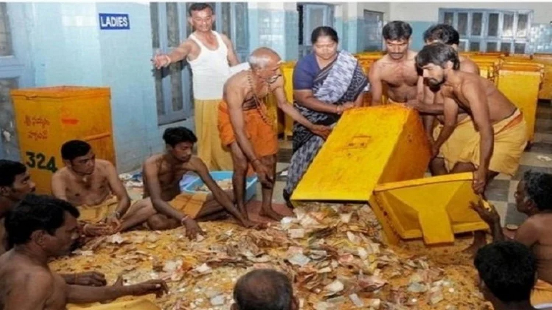 অভাবনীয় বৃদ্ধি সম্পত্তির! উইপ্রো, নেসলে, ওএনজিসির থেকেও ধনী তিরুপতি মন্দির