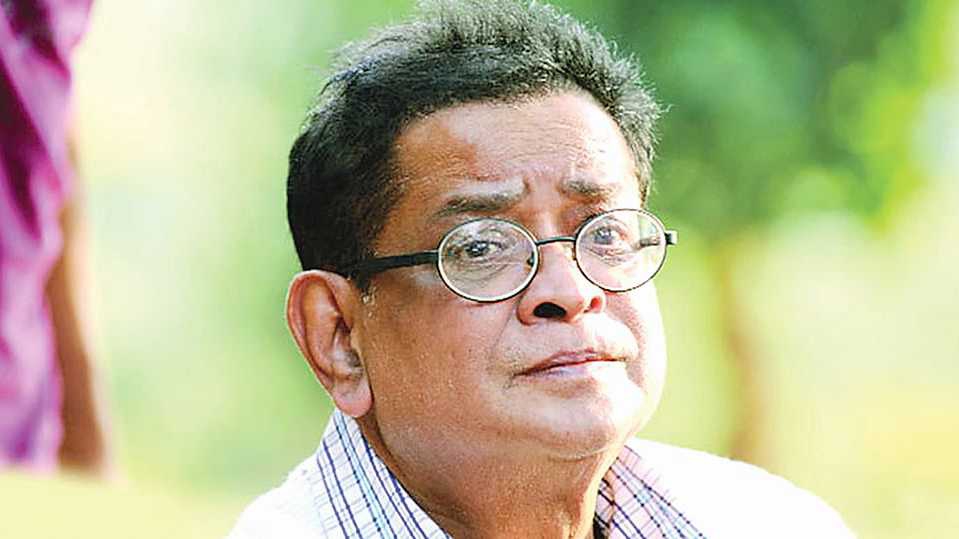 নাটকের চরিত্রের ফাঁসির বিরোধিতায় রাস্তায় মানুষ! কেন আজও পড়তেই হয় হুমায়ূন আহমেদ