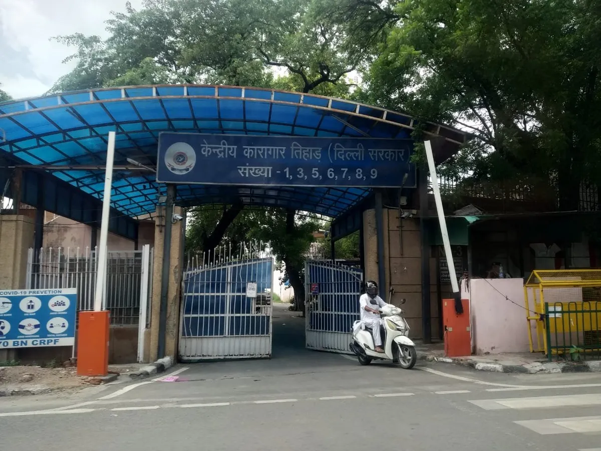 'দাদা'দের ভাগ্যে বডি ম্যাসাজ, 'দাগী' হলে নারকীয় অত্যাচার! তিহারের জেলকুঠুরি যেমন...