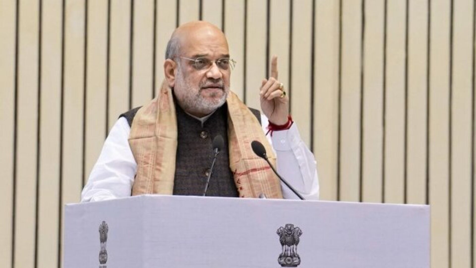 নতুনভাবে ইতিহাস লেখার নিদান অমিত শাহের, 'হিন্দুরাষ্ট্রের' পথে আরও এক ধাপ?