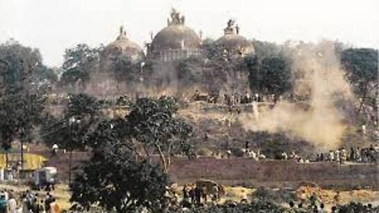 মারা গিয়েছেন ২ হাজার মানুষ, বাবরি মসজিদ ধ্বংসের আখ্যান শুনলে শিউরে উঠতে হয় আজও