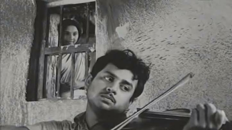 উত্তমের সঙ্গে দারুণ ভাব, অথচ সুচিত্রাকে চলতেন এড়িয়ে, অনুপ কুমারকে কি ভুলেছে বাঙালি?