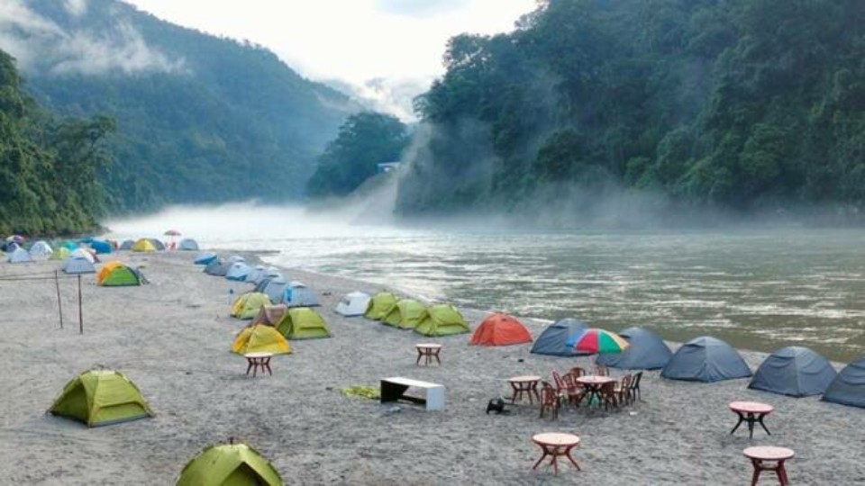 নদী পাড়ের রোমাঞ্চ আর তাঁবুতে রাত্রিযাপন, এবার শীতে গন্তব্য হোক কলিম্পংয়ের ত্রিবেণী
