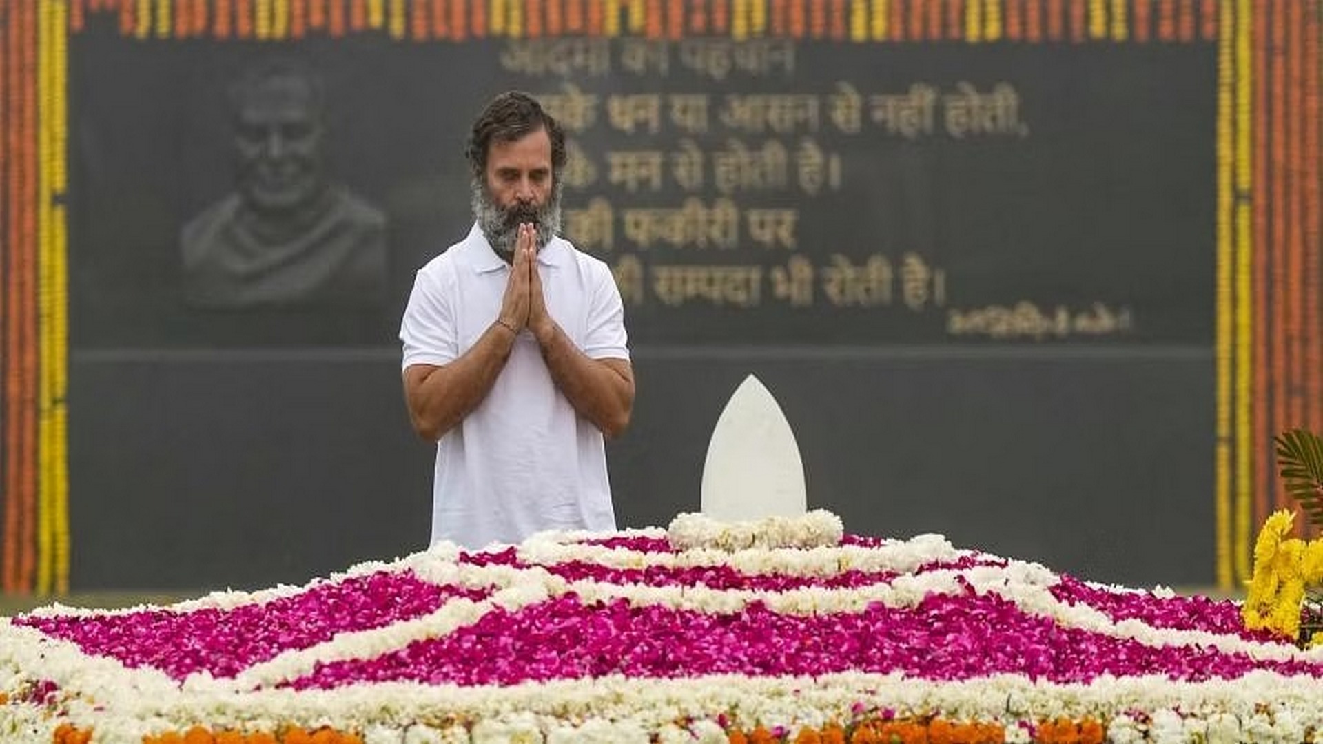 মোদি নন, বাজপেয়ীই প্রকৃত বিজেপি! অটল বিহারীর স্মৃতিসৌধে গিয়ে কোন বার্তা দিলেন রাহুল?