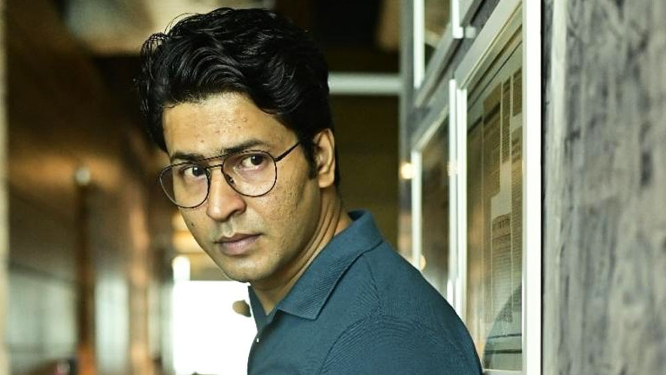 নাটকের আয়োজন করতে গিয়ে শাসক আশ্রিত দাদার হাতে মার! প্রতিবাদে খোলা চিঠি অনির্বাণ ভট্টাচার্যের