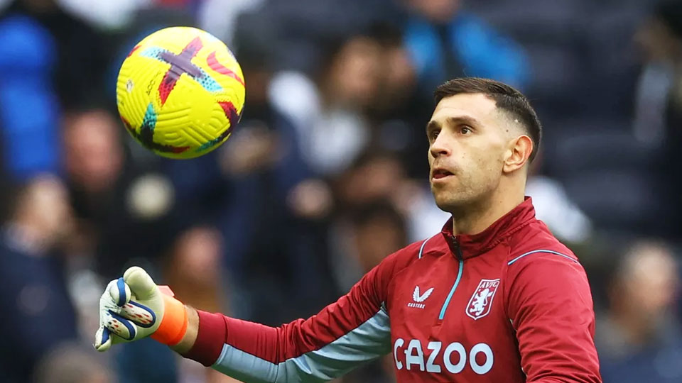 বিশ্বকাপ জিতেও ক্লাবের রিজার্ভ বেঞ্চে মার্তিনেজ! যে কারণে কপালে ভাঁজ আর্জেন্টিনার গোলকিপারের