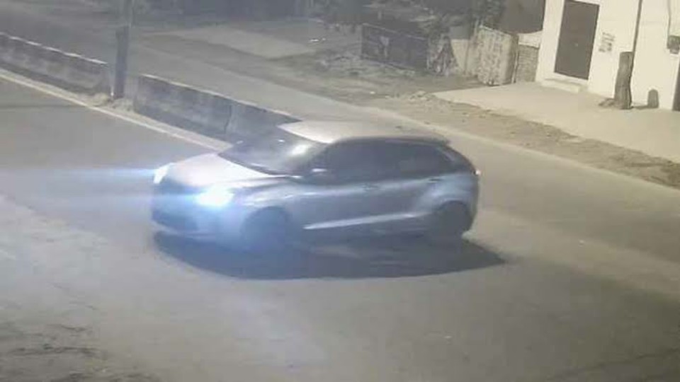 ইউ টার্ন নিল গাড়ি, হিঁচড়ে নিয়ে যাওয়া হল তরুণীর দেহ, সিসিটিভি ফুটেজে উঠে এল যে সত্যি