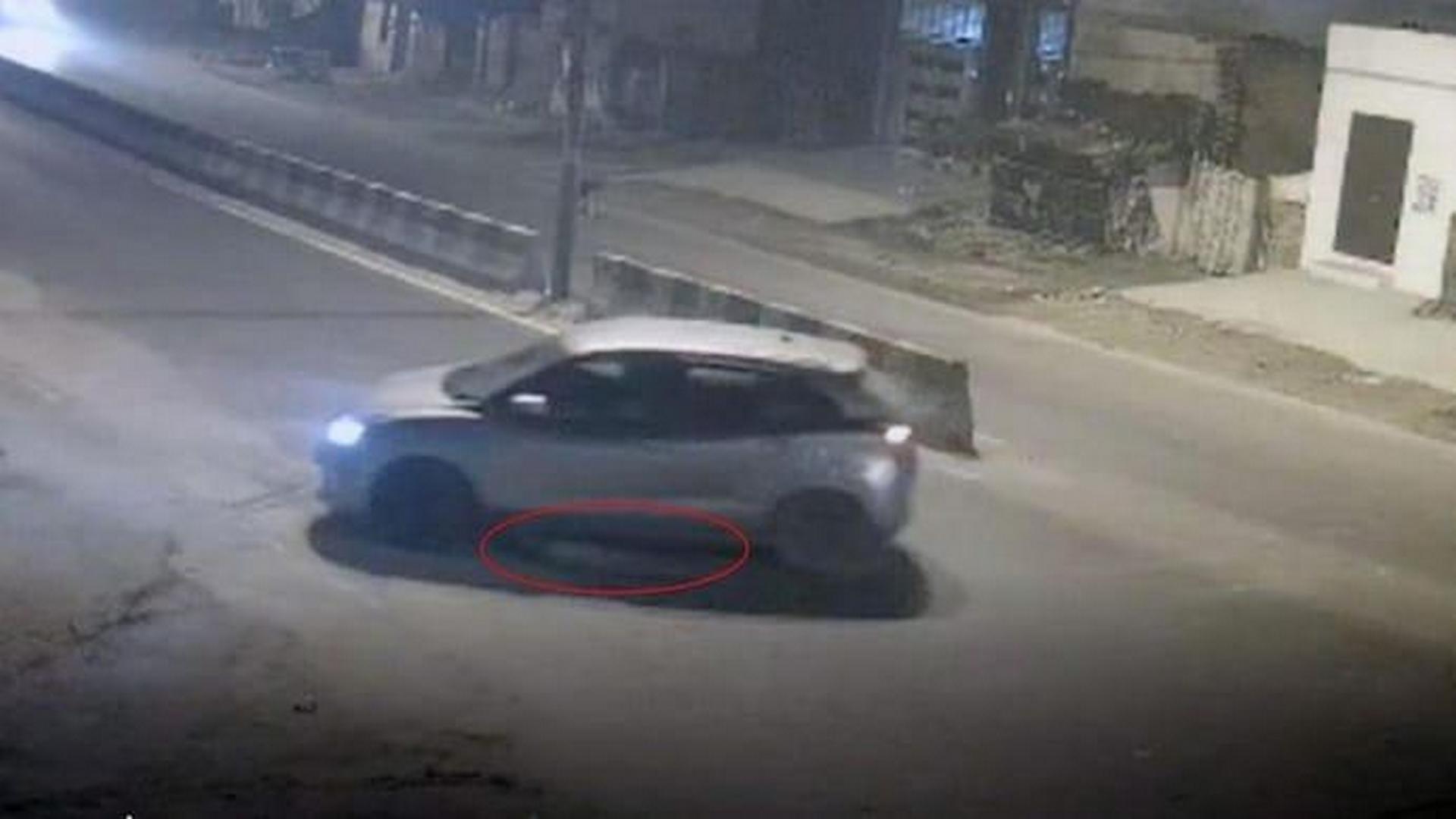 গাড়িতে ঘষটে নিয়ে যাওয়া যুবতীর মাথার ঘিলু অবধি মেলেনি! ভয়াবহ যে তথ্য উঠে এল ময়নাতদন্তে