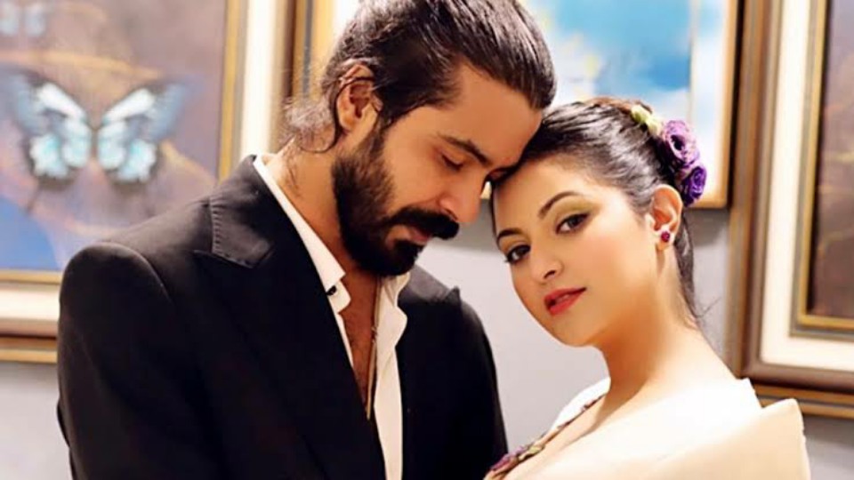 ছেলে কোলে ফের ঘরে ফিরলেন পরীমনি! কোন দিকে যাচ্ছে রাজের সঙ্গে সম্পর্ক?