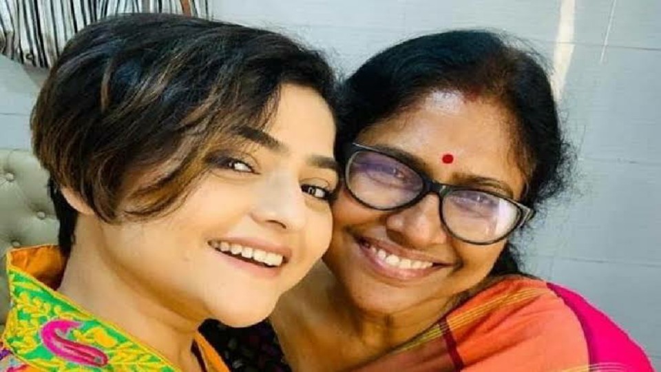 মেয়েকে হারিয়ে ফের ক্যান্সার আক্রান্ত ঐন্দ্রিলার মা, এখন কেমন আছেন শিখাদেবী?
