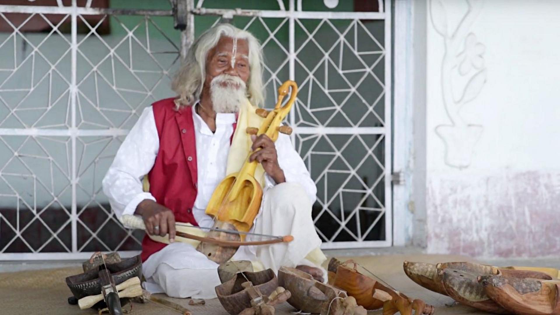 বয়স ১০২! বাংলার সবচেয়ে প্রাচীন সারিন্দা শিল্পীকে পদ্মশ্রী সম্মান দেশের