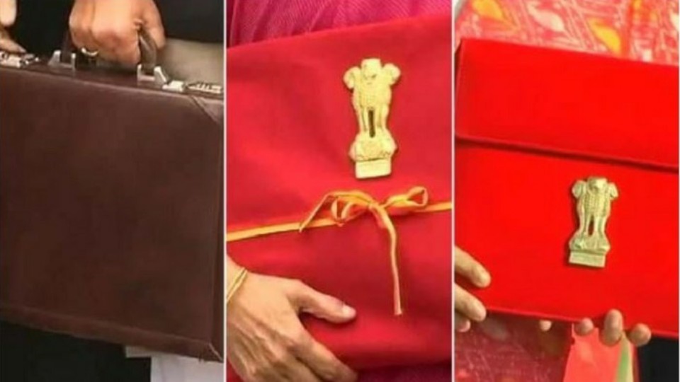 ‘ব্রিফকেস’ অথবা ‘বহিখাতা’ পেরিয়ে অতঃপর ট্যাবলেট, যেভাবে ‘ডিজিটাল’ হয়ে উঠল ভারতীয় বাজেট