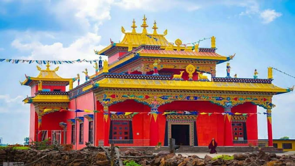 কলকাতার কাছেই স্বর্গের হাতছানি, সাধ্যের মধ্যে সাধ পূরণ করবে ‘মিনি তিব্বত’, জানেন কোথায়?
