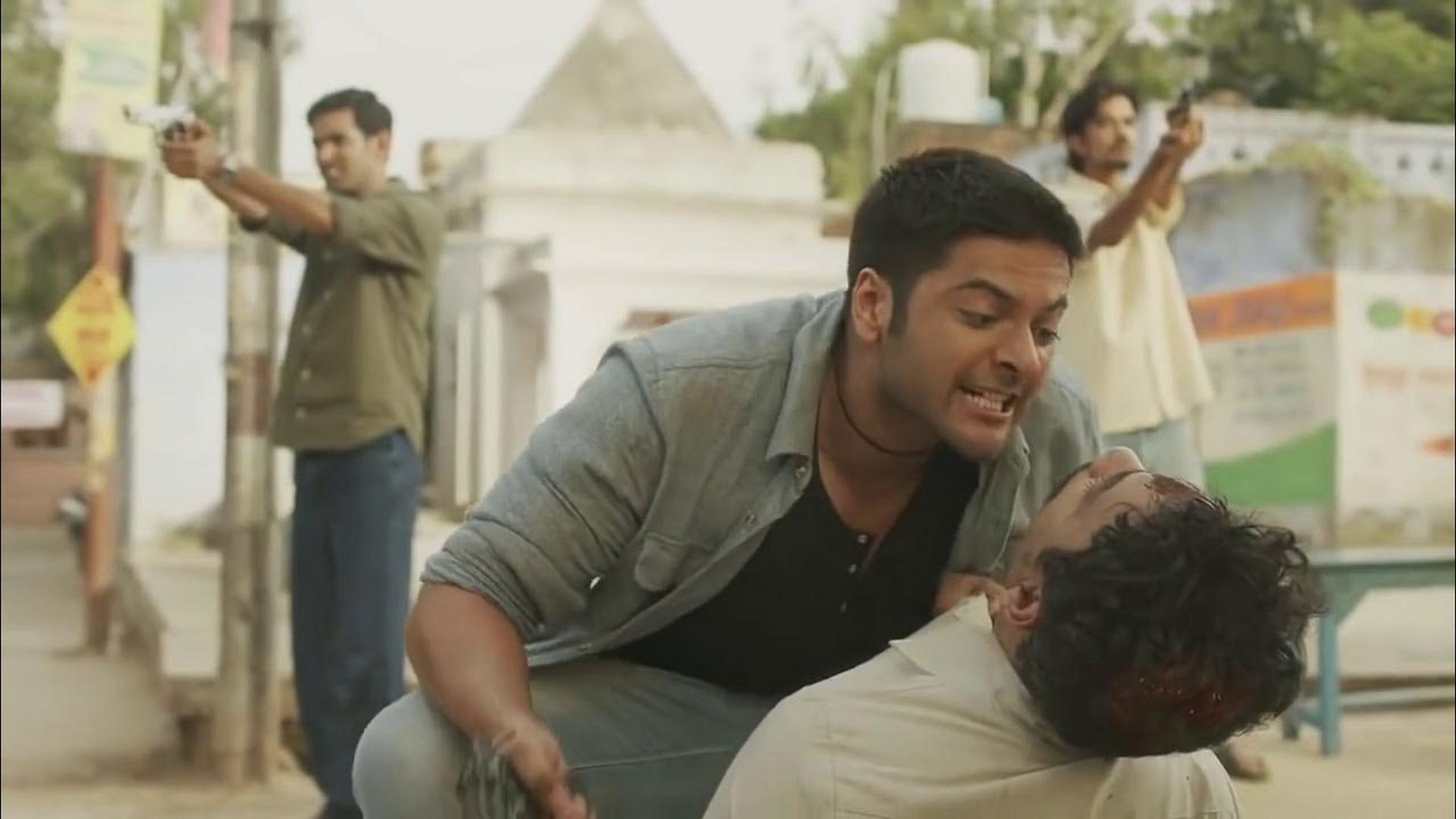 লাগামছাড়া খিস্তি, যৌনতায় 'না'! ওটিটি ছবিতেও এবার নিষেধের পরোয়ানা?