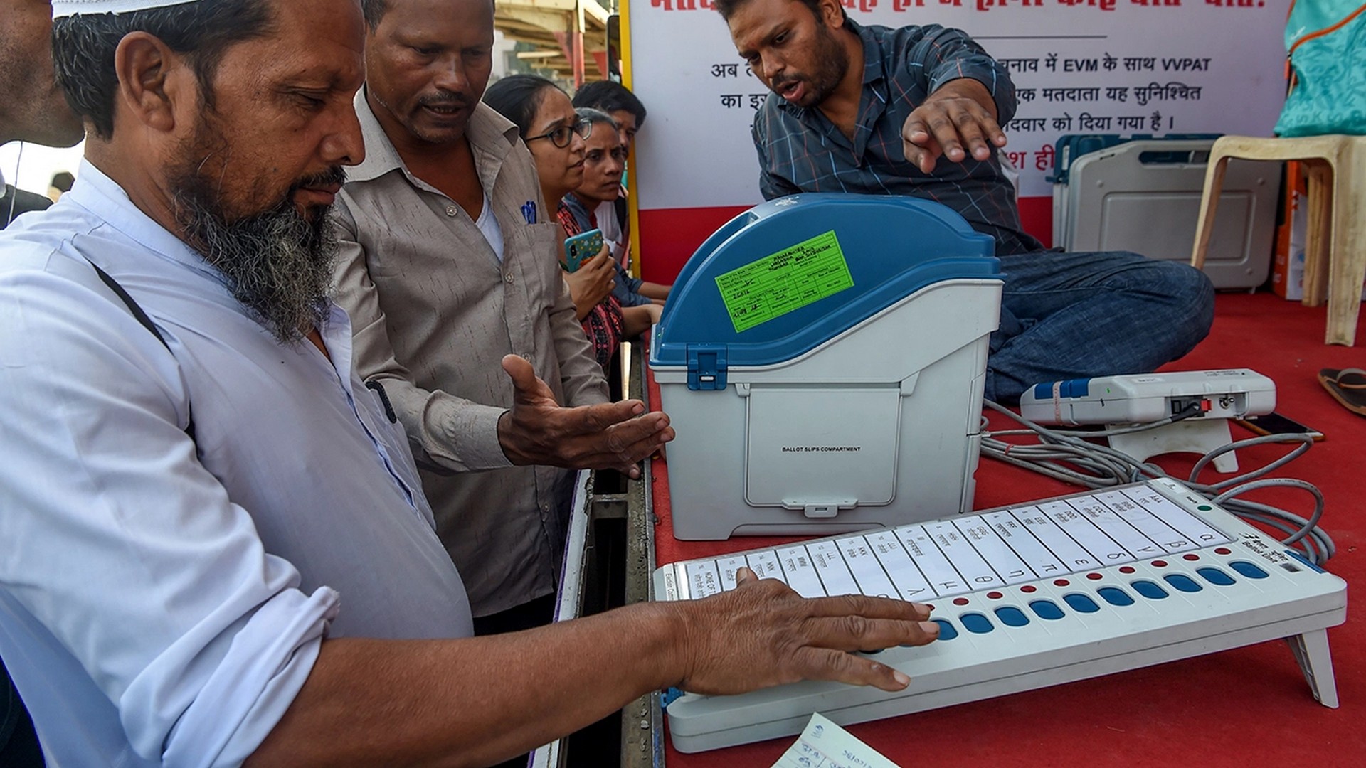 ২০২৪ সালে আপনি কাকে ভোট দেবেন, গোপন তথ্য আগেভাগেই বলে দিচ্ছে চ্যাটজিপিটি?