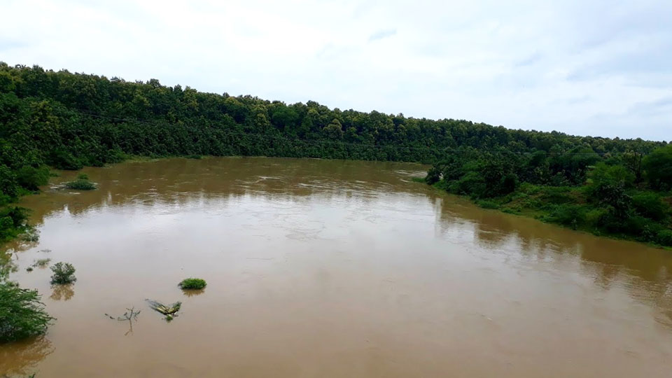 ভুলেও এর জল ছুঁয়ে দেখেন না কেউ, ভারতের অভিশপ্ত এই নদীর পেছনে রয়েছে কোন রহস্য?