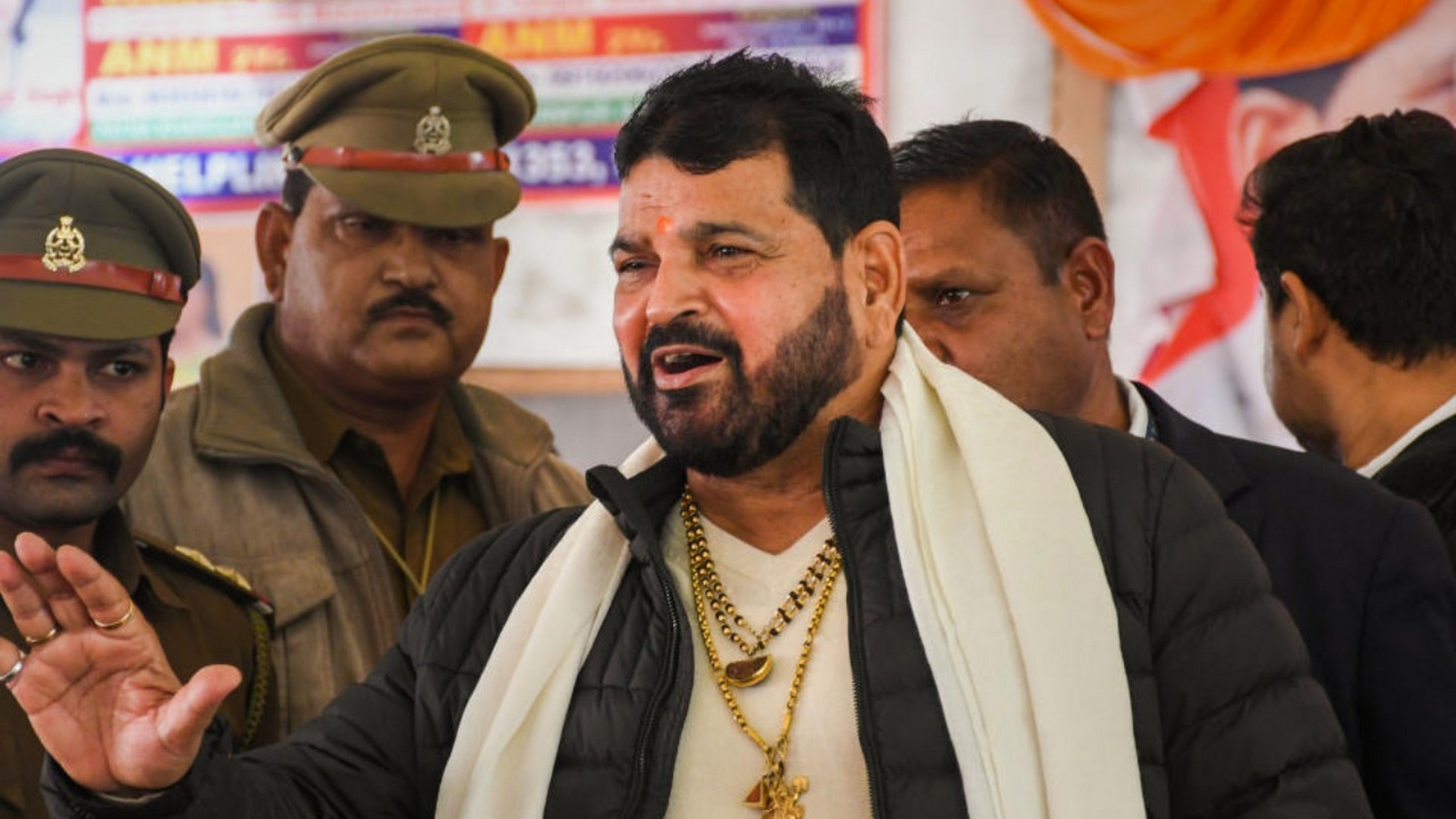 মহিলা কুস্তিগীরদের দিনের পর দিন যৌন হেনস্থার অভিযোগ! কে এই বিজেপির বাহুবলী ব্রিজ ভূষণ?