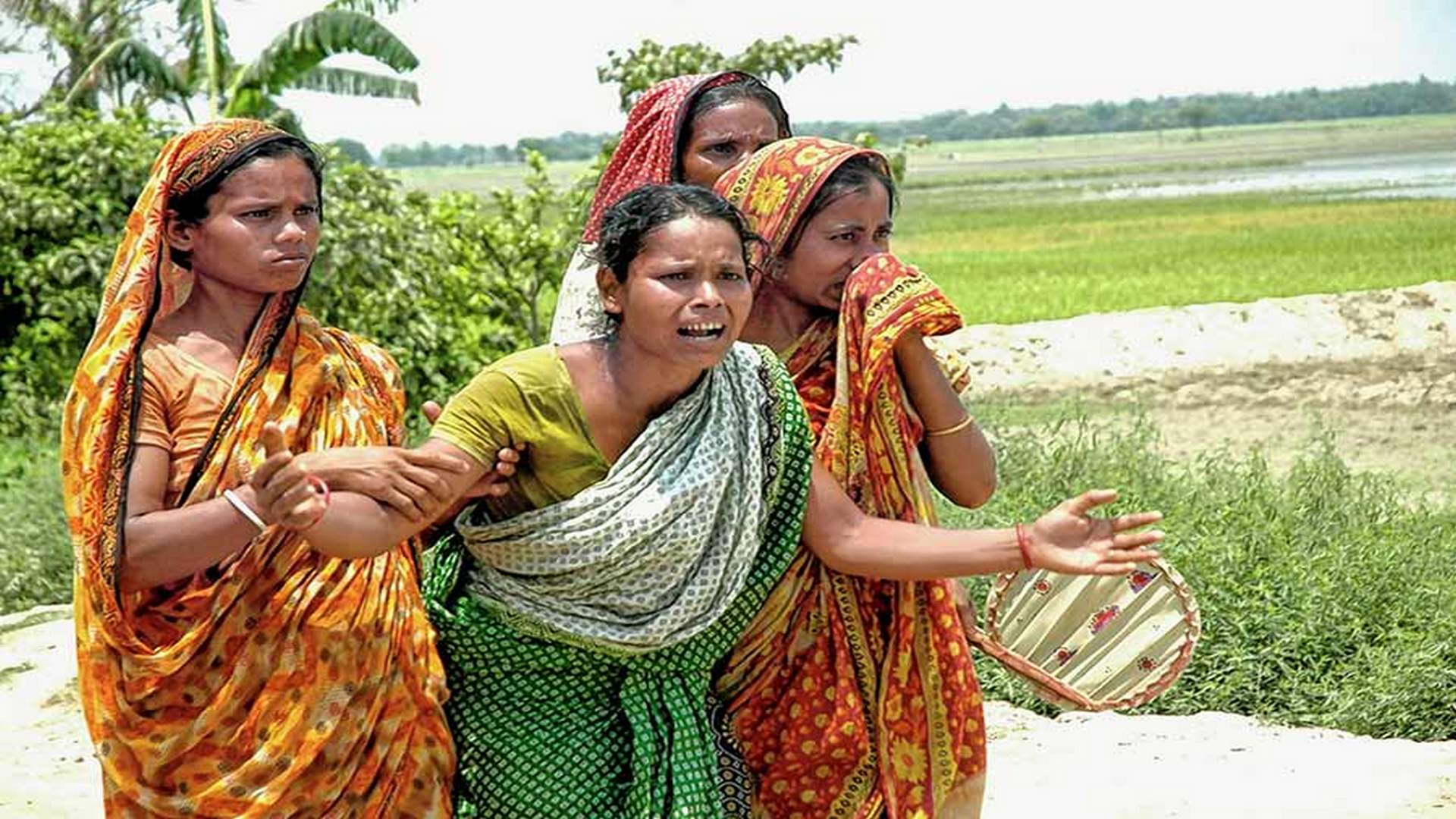 হিংসায় শুরু পঞ্চায়েত ভোটের সকাল? বেলা বাড়ছে রক্তপাতে