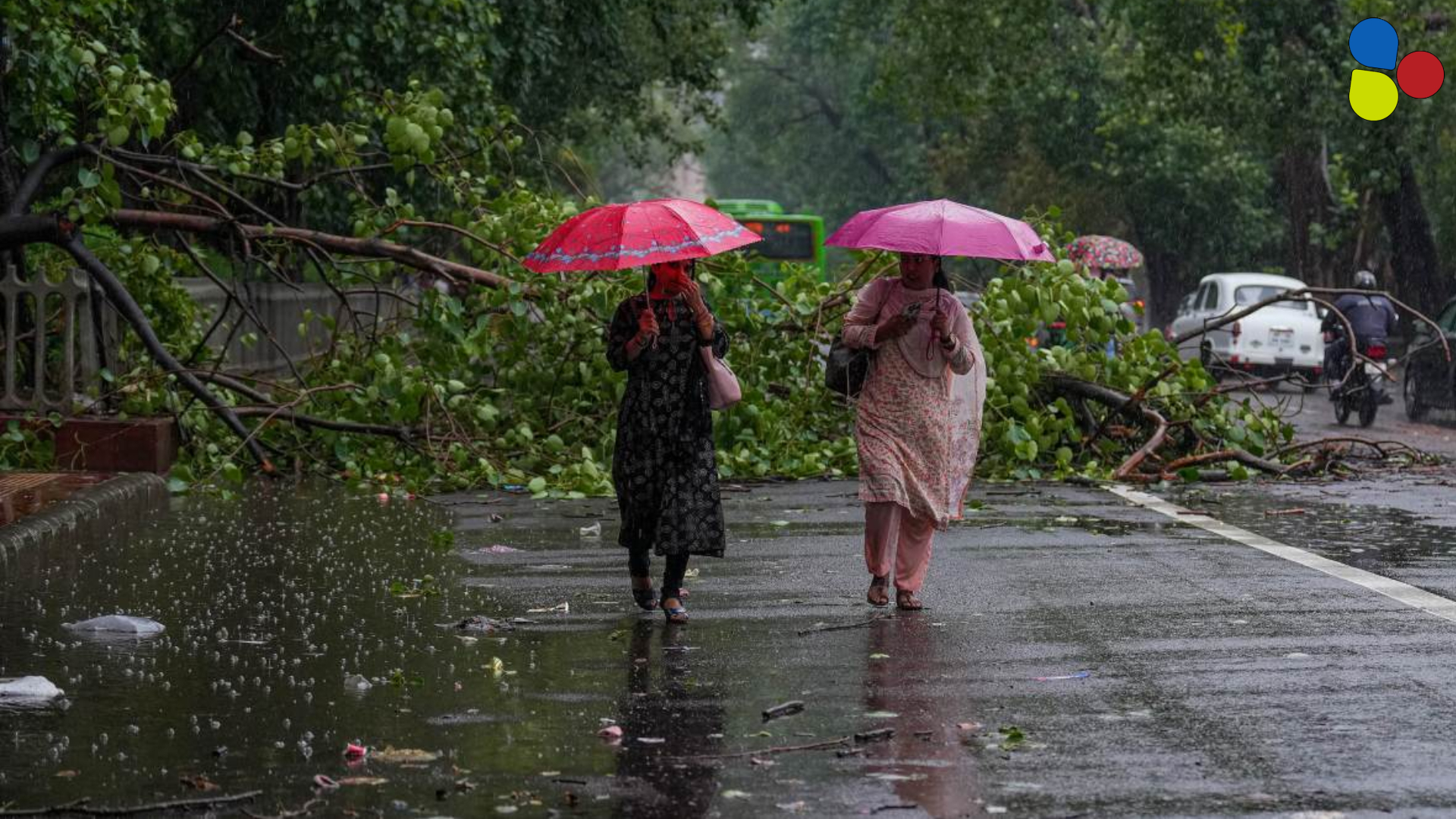 রাতেই নামবে জোর বৃষ্টি, সঙ্গে আসছে ঝড়ও! কী বলছে হাওয়া অফিস?