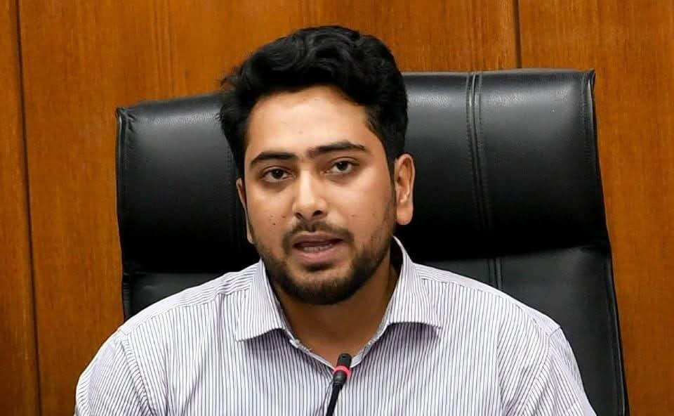 সমন্বয়করা শিবিরের ‘নির্দেশে’ কাজ করত, এটা মিথ্যাচার: নাহিদ ইসলাম