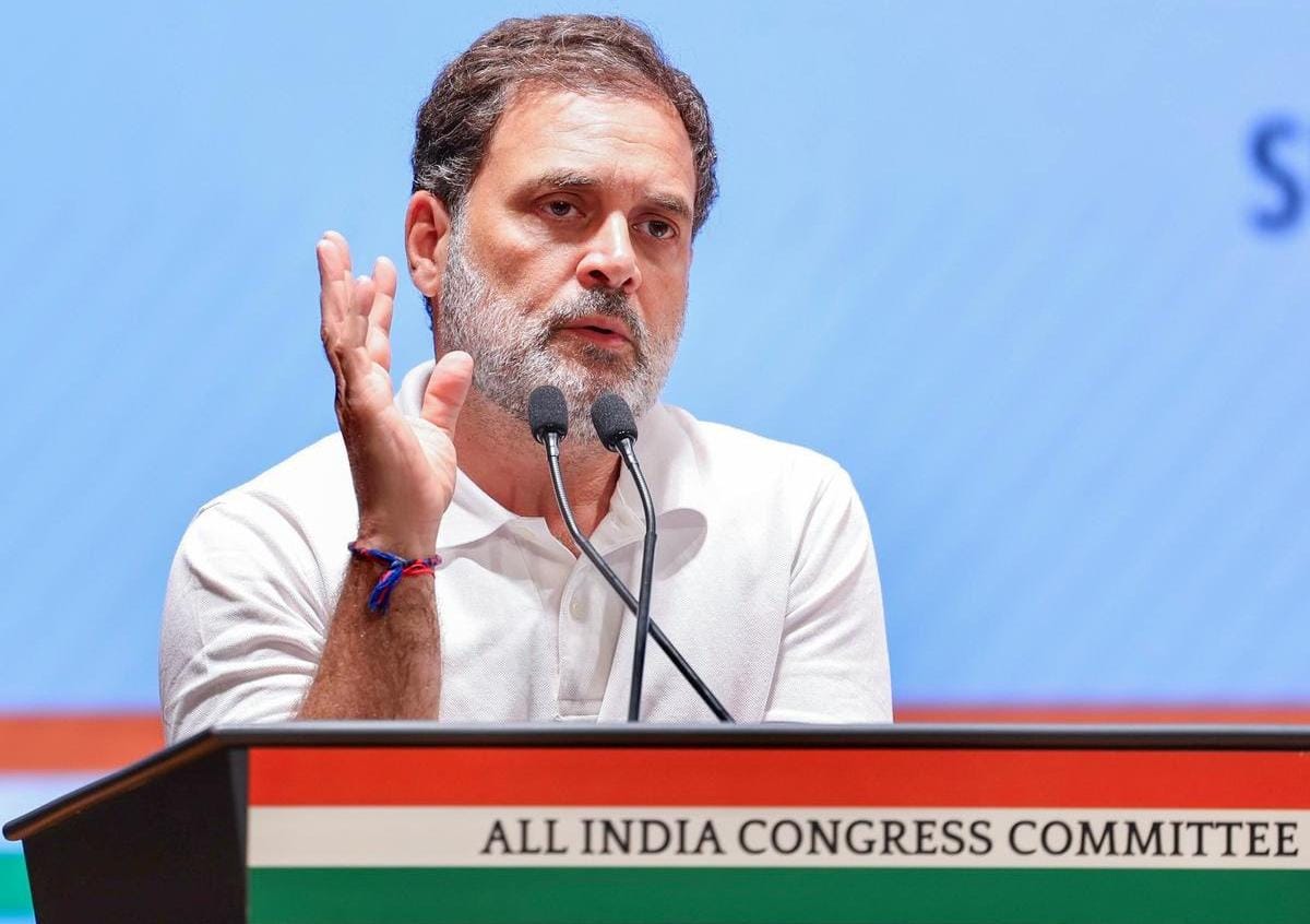 গুজরাটে চার হাজার কোটি টাকা বিলি রাজনৈতিক দলগুলিকে! দাতা-গ্রহীতা কারা?